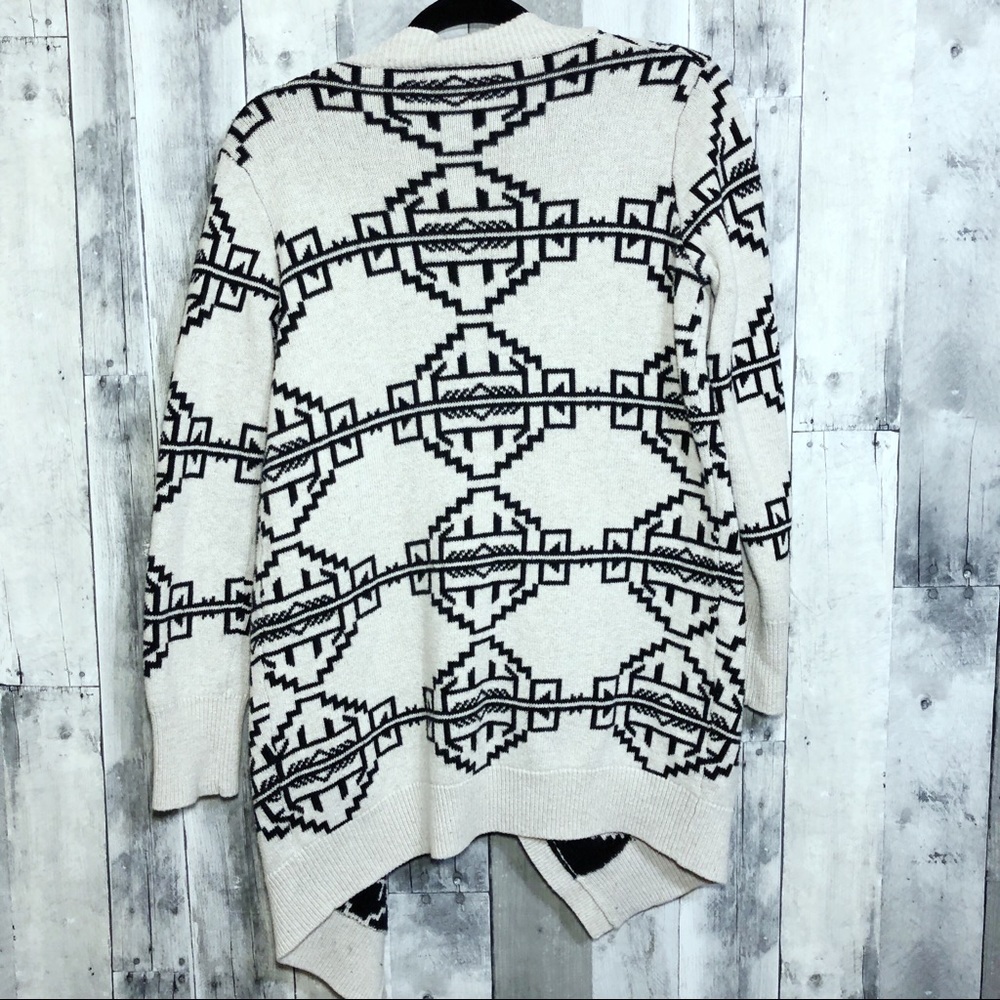 Anthro staring at stars | large | Aztec sweater - Picture 3 of 6